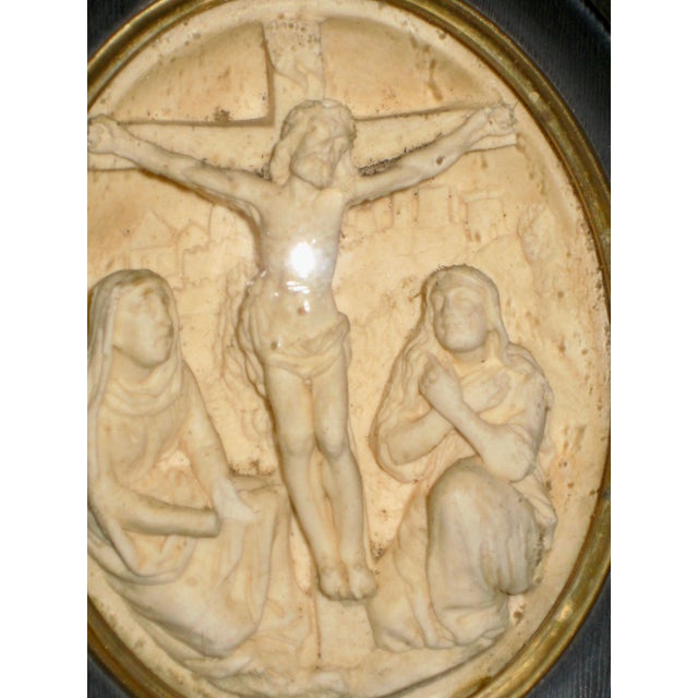 Mid 19th Century Napoleon III Frame Meershaum Bas Relief Representing the Crucifixion For Sale - Image 4 of 7