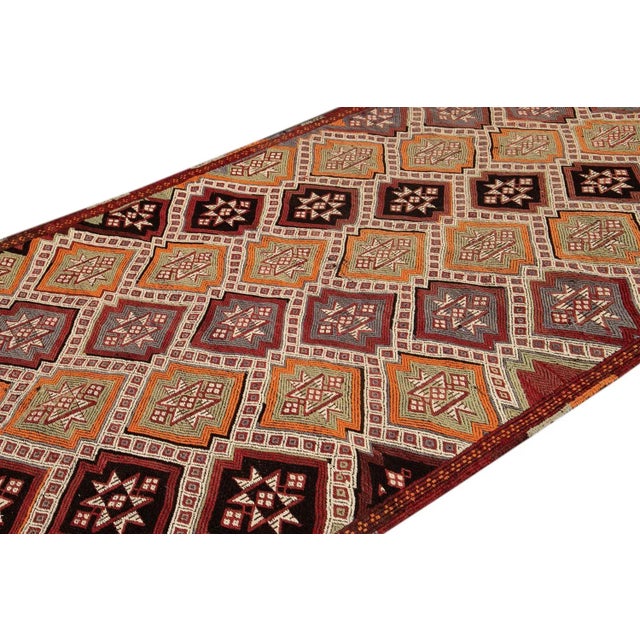 Vintage Turkish Sumakh Handmade Beige Geometric Wool Runner. For Sale In New York - Image 6 of 13