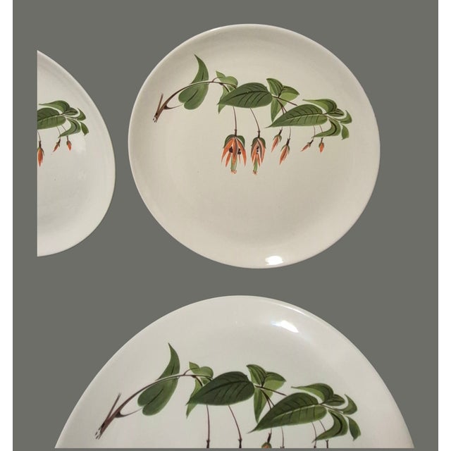 American Vintage Four Salem u.s.a Floral Primrose Fuchsia Dinner Plates For Sale - Image 3 of 8