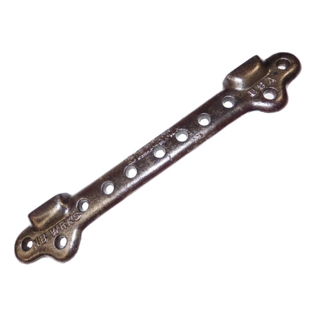 Restored Vintage "Standard" Nb Works Cast Iron Sink Wall Bracket For Sale