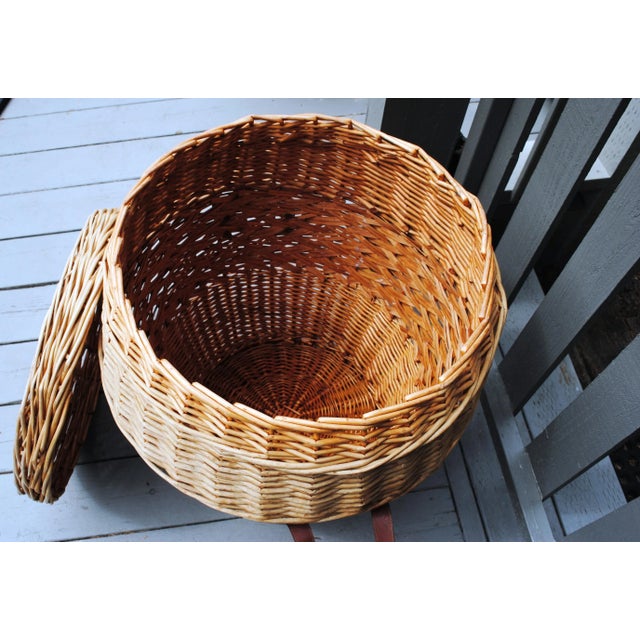 Wood Late 20th Century Extra Large Boho Vintage Wicker Basket With Lid For Sale - Image 7 of 13
