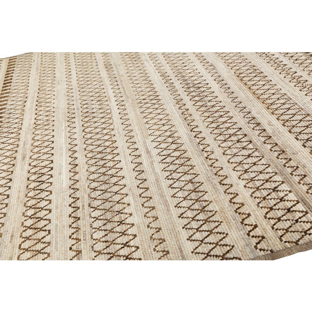 10 X 12 Modern Moroccan Wool Rug in Brown With Geometric Tribal Motifs For Sale In New York - Image 6 of 11