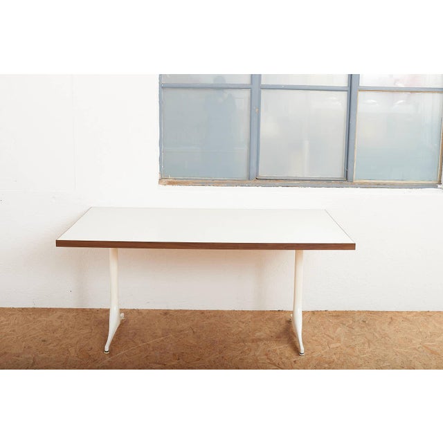 Model 5559 Pedestal Series Dining Table in White Coated Cast Aluminum and Resin with Walnut by George Nelson & Associates for Herman Miller, 1960 For Sale - Image 11 of 14