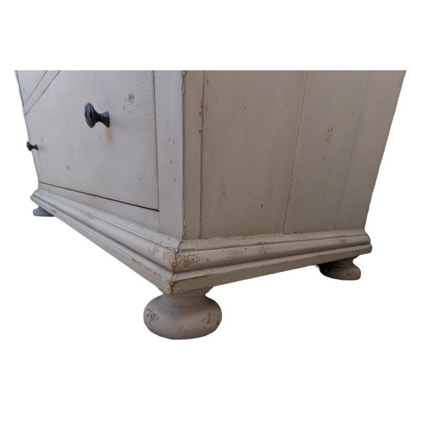 Restoration Hardware Restoration Hardware St James 5-Drawer Dresser in Antique White For Sale - Image 4 of 10