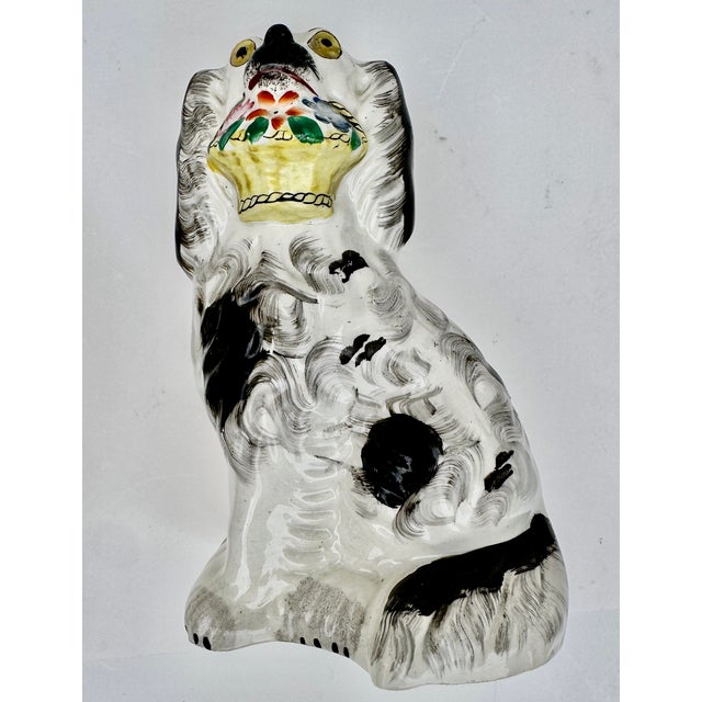 Staffordshire Flower Basket Spaniel Dogs, Pair, Black and White England 19th Century For Sale - Image 10 of 17
