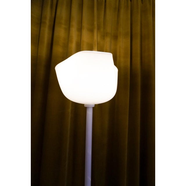 1980s Tricorno Floor Lamp in Opaline Glass by Ludovico Diaz De Santillana for Venini, 1980s For Sale - Image 5 of 12