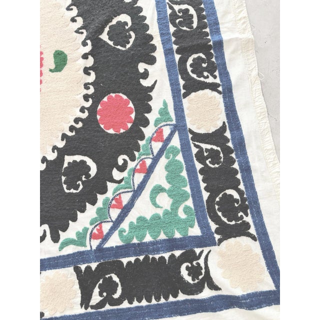 Suzani Tablecloth - Bohemian Embroidery - 4'3'' X 4'6'' For Sale In New York - Image 6 of 8