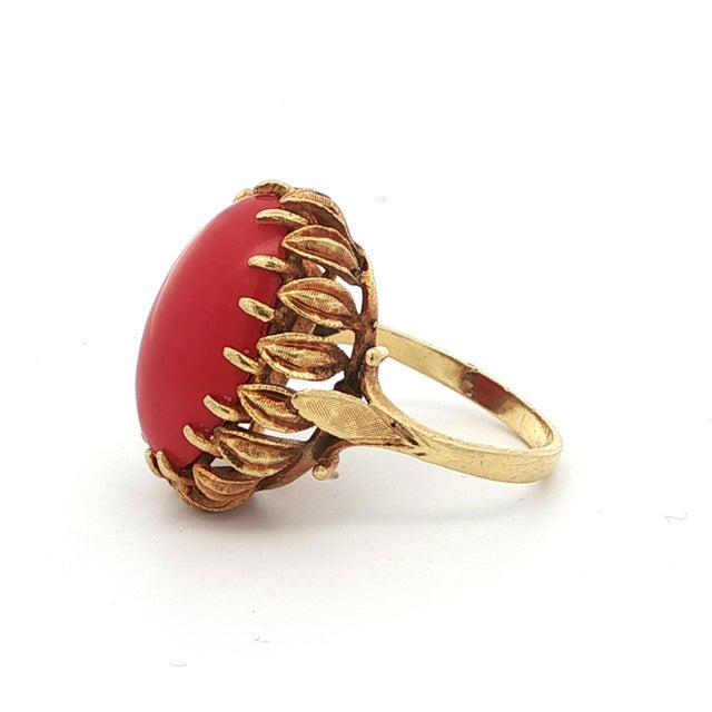 1950s 18k Yellow Gold Coral Ring, Size 6.5 For Sale - Image 9 of 11