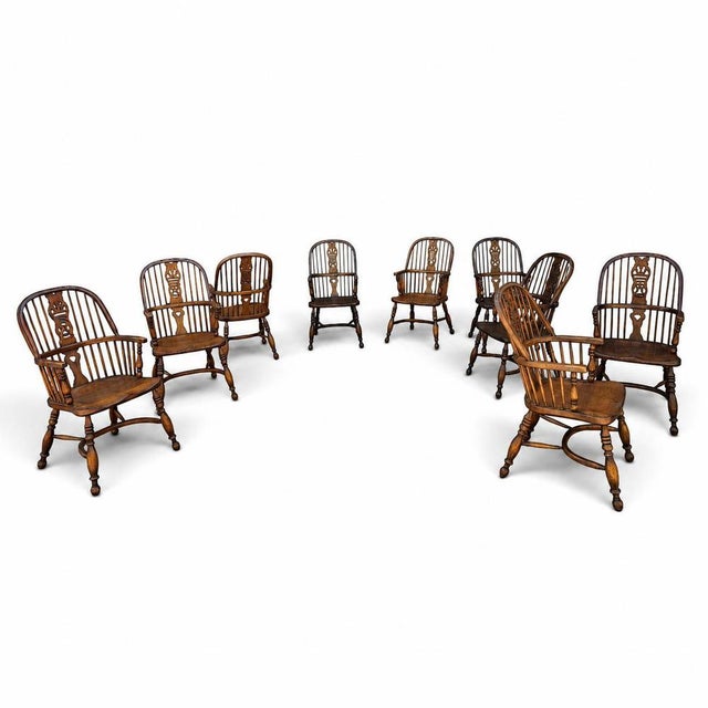 9 x RAC / Royal Antique Collection / Oak wheelback Windsor armchairs / 4 x medium oak / 5 x darl oak collor / 1980s Height...