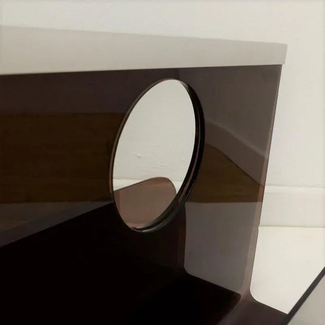 Mid-Century Modern Acrylic Glass Magazine Rack by Michel Dumas for Roche Bobois, 1970s For Sale - Image 3 of 5