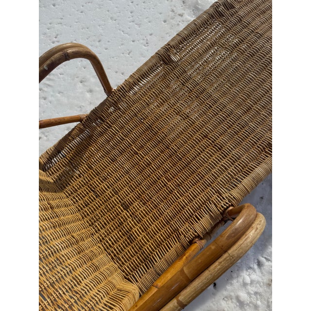 Vintage 1970s Coastal Modern Italian Rattan Chaise Lounge For Sale - Image 12 of 12