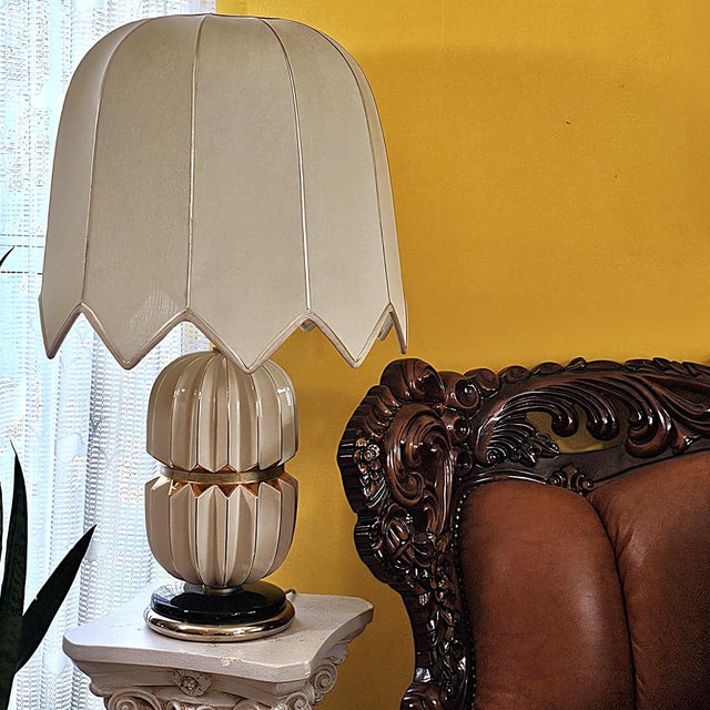 Pair of Vintage Hollywood Regency Ceramic Table Lamps – Styled After Rougier For Sale - Image 13 of 18