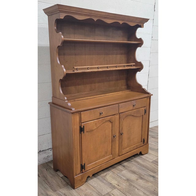 Ethan Allen Vintage Ethan Allen Heirloom Nutmeg Maple Buffet Server With Hutch For Sale - Image 4 of 10