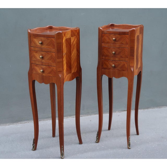 1930s Very Elegant Set of Two Narrow Rosewood French Louis XV Style Side Tables Nightstands. For Sale - Image 15 of 18