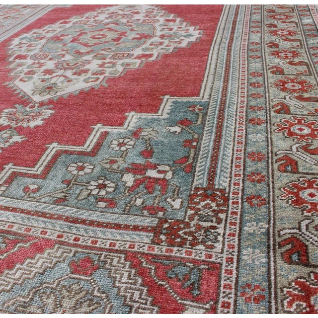 Textile Mid 20th Century Vintage Turkish Oushak Rug With Medallion Design in Coral Pink and Light Blue For Sale - Image 7 of 11