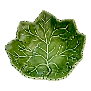 1980s Hollywood Regency Mediterranean Majolica Portugal Cabbage Ware Leaf Serving Bowl