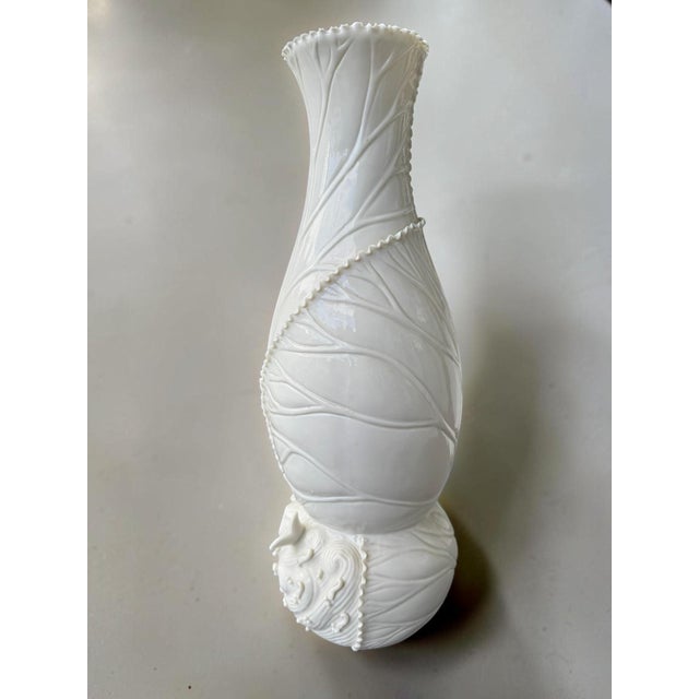 1960s Vintage Chinese White Porcelain Vase – Fine Bone China - Cabbage Leaf Pattern For Sale - Image 5 of 14