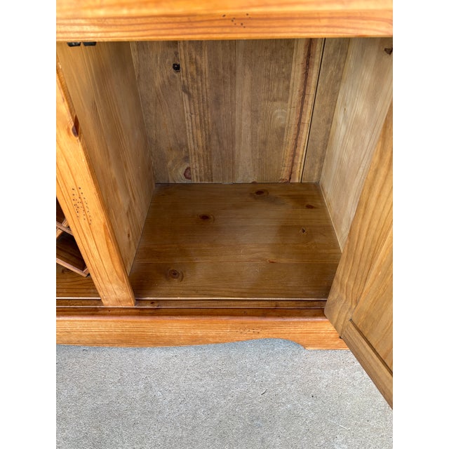 Mid 20th Century Rustic Knotty Pine Drop Leaf Bar W/Wine Rack For Sale In Philadelphia - Image 6 of 18