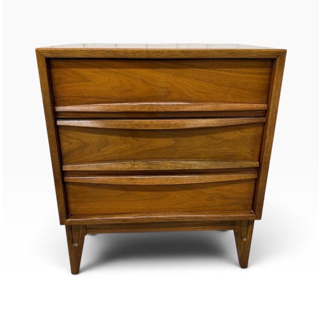 Wood Mid-Century Modern 3-Drawer Walnut Nightstands - Set of 2 For Sale - Image 7 of 9