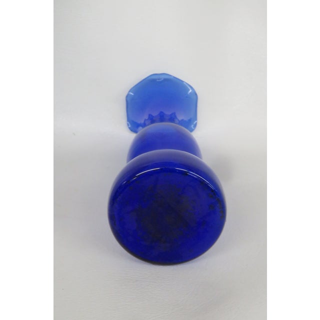 Cobalt Blue Vase Curved With Ruffled Edge Vintage Decorative Art Glass 4743b For Sale In Miami - Image 6 of 10