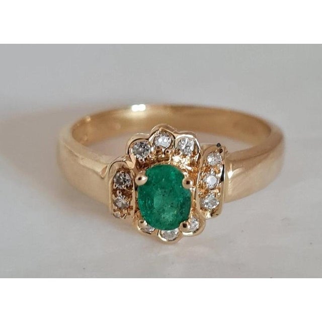 Vintage 18ct Gold Emerald & Diamond Ring, 1970s For Sale - Image 4 of 9
