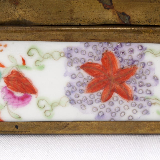 White Chinese Polychrome Porcelain Hinged Box Circa 1900 For Sale - Image 8 of 10