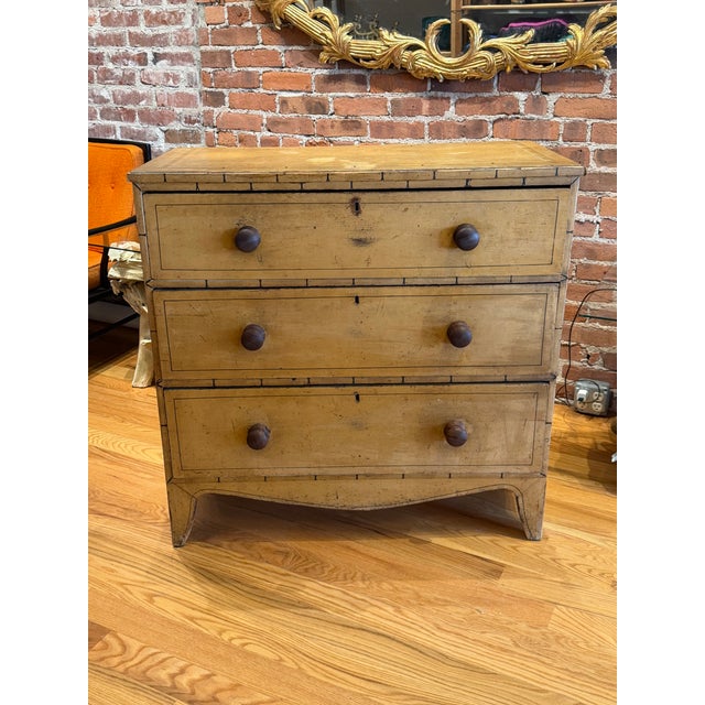 Early 19th Century English Painted Chest of Drawers For Sale In New York - Image 6 of 7