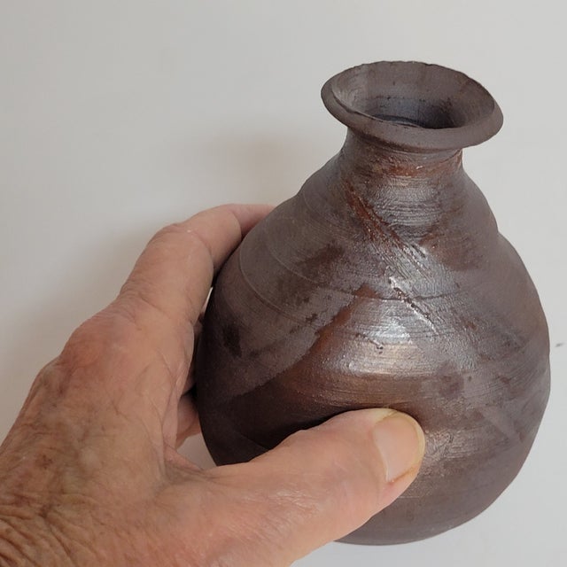 Contemporary Signed Japanese Bizen Style Studio Pottery Bud Vase, Wabi Sabi Minimalist Vessel, Mid-20th Century For Sale - Image 3 of 7