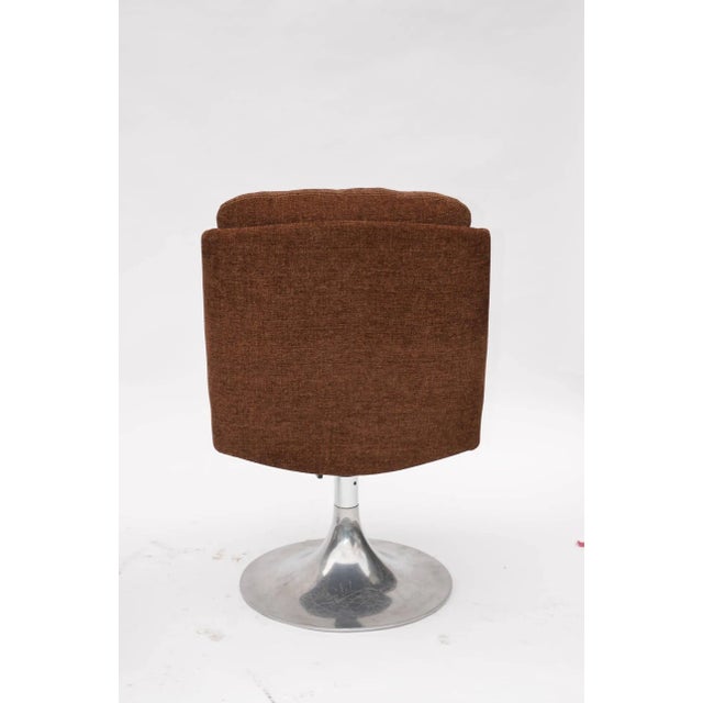 Brown French 1960s Pedestal Chairs in the Style of Roger Tallon - A Pair For Sale - Image 8 of 9