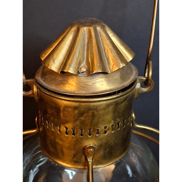 Antique Brass Onion Globe Ship Marine Lantern Sherwoods Burner C. 1870s Matthew J King Provenanceer For Sale - Image 10 of 17