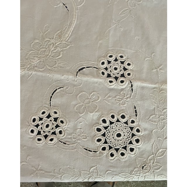 Textile Vintage Embroidered Linen Tablecloth Set With 12 Napkins – Floral Beige For Sale - Image 7 of 9
