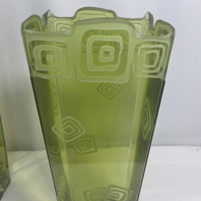 1980s Pair of Vintage Vases on Green Glass For Sale - Image 5 of 10