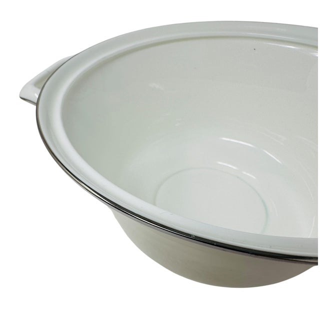 1970s 1970s Vintage Wedgwood "Silver Ermine" Soup Tureens - A Pair For Sale - Image 5 of 18