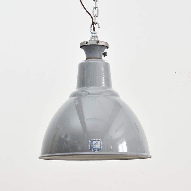Gray 16″ Industrial Grey Benjamin Pendant Light, 1950s For Sale - Image 8 of 8