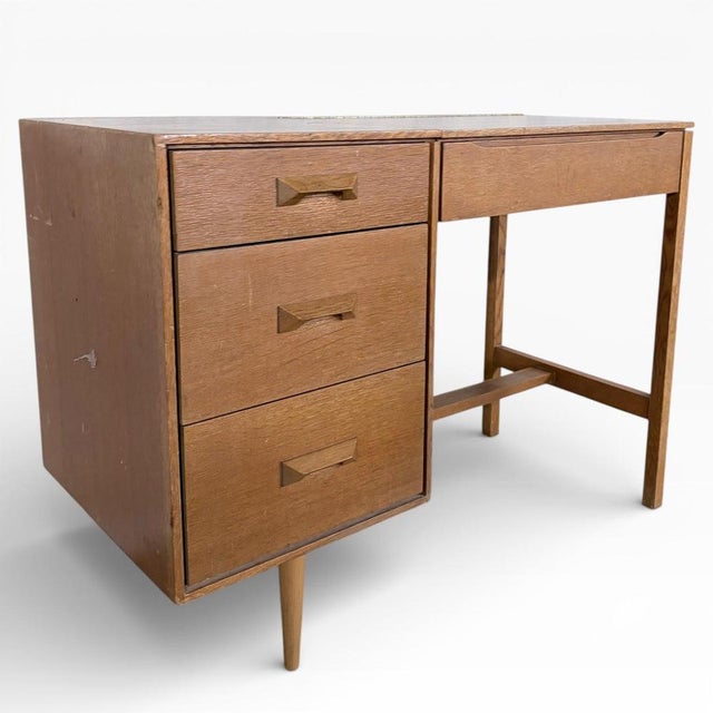 Vintage Oak Dressing Table from Stag For Sale - Image 3 of 7