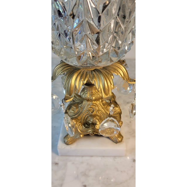 Mid 20th Century Hollywood Regency Lead Crystal Electric Tulip Table Lamp With Teardrop Prisms & Marble Base For Sale - Image 14 of 17