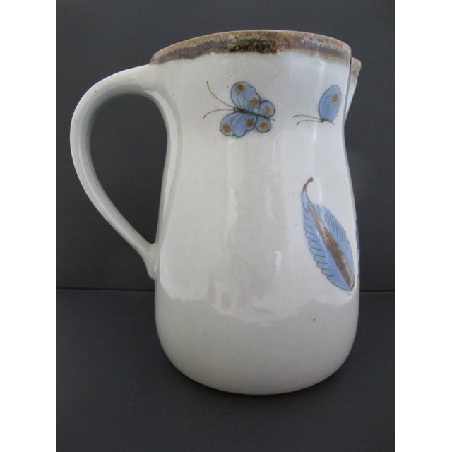 1960s Ken Edwards El Palomar Blue Bird Flowers Mexican Tonal Folk Art Pottery Pitcher For Sale - Image 5 of 11