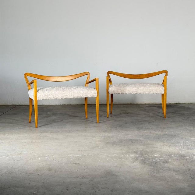 A refined pair of Italian benches attributed to Guglielmo Ulrich, dating to the 1940s, embodying the designer’s...