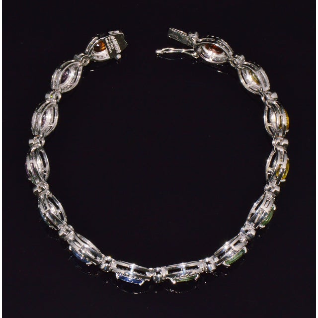 Certified Natural 11.32cts vs F Diamond Multi-Color Sapphire 18k Solid Gold Tennis Stacking Bracelet For Sale - Image 4 of 15