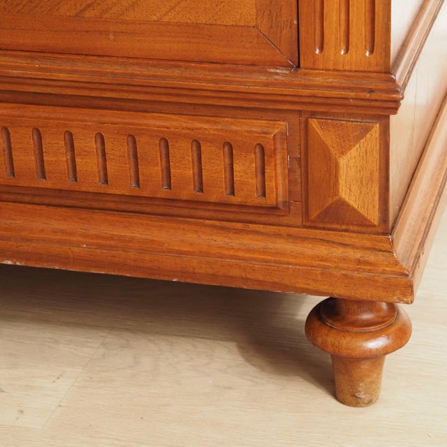 Louis XVI Chest of Drawers in Walnut with Marble Top, 1880s For Sale - Image 4 of 18