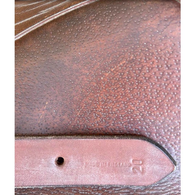Vintage Crosby Olympic Works English Close Contact Saddle, Made in England For Sale - Image 12 of 15