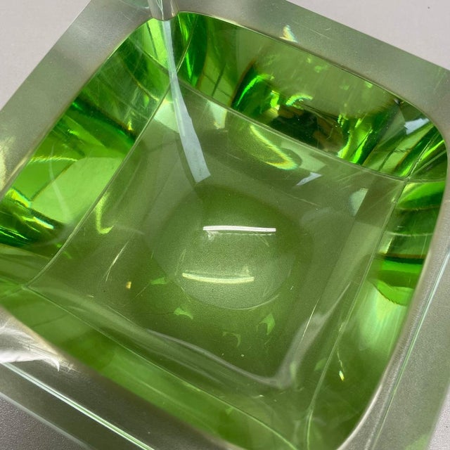 Murano Green Glass Sommerso Ashtray by Flavio Poli, 1970s For Sale - Image 9 of 16