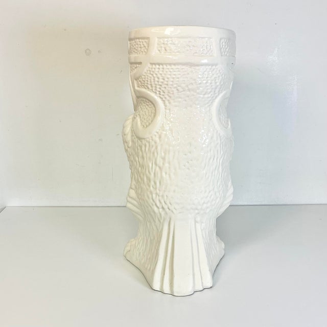 1970s Vintage Boho Chic Arts & Crafts Trompe L’Oeil Owl Ceramic Umbrella Stand. For Sale - Image 6 of 13