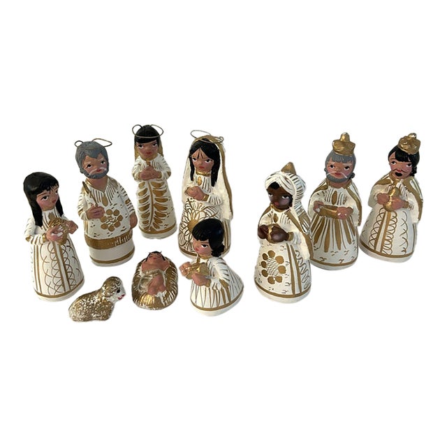 Vintage Mexican Chalkware Nativity Set, 10 PCS For Sale