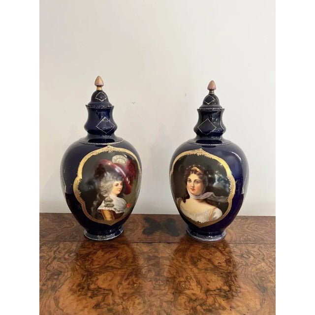 Mid 19th Century Victorian Porcelain Hand Painted Lidded Vases, 1860s, Set of 2 For Sale - Image 5 of 10