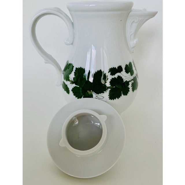 Traditional 1930s Meissen Green Ivy Vine Individual Coffee Tea Pot For Sale - Image 3 of 8