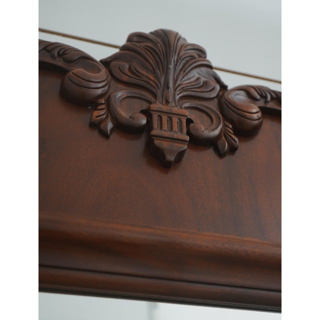 Ethan Allen Ethan Allen 18th C Mahogany Wall Mirror For Sale - Image 4 of 13