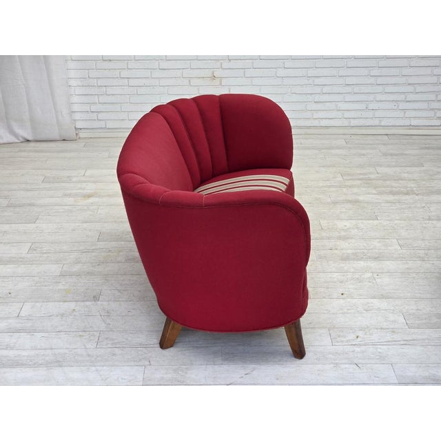 1960s Danish 2-Seater Banana Sofa in Wool with Oak Legs, 1960s For Sale - Image 5 of 18