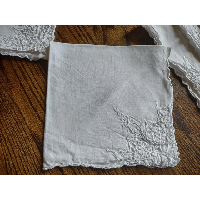 Vintage Linen Dinner Napkins- Set of 8 For Sale In Atlanta - Image 6 of 7