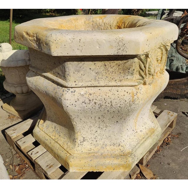 Baroque Venetian Botticino Marble Well, 18th Century For Sale - Image 3 of 9